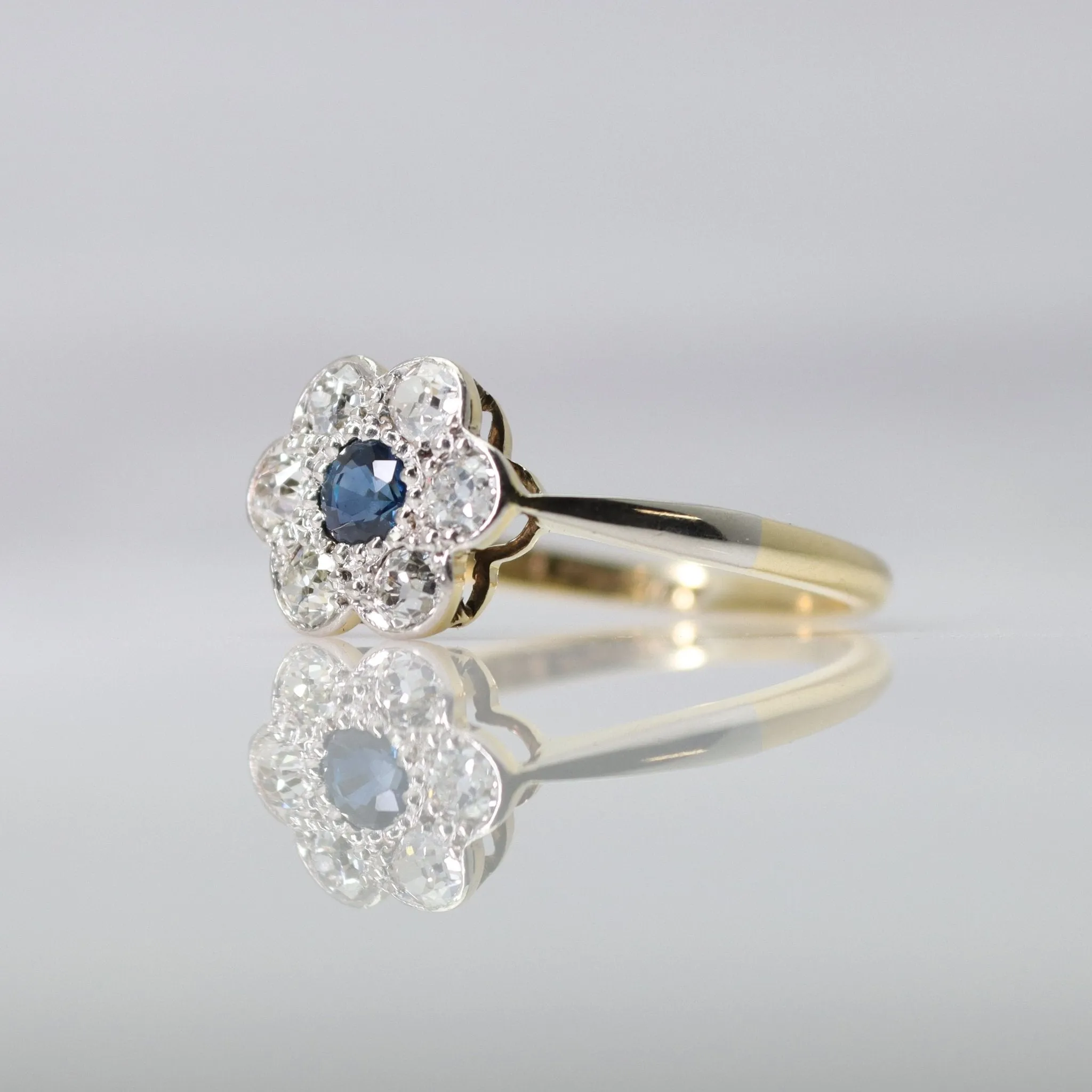 1930's Diamond and Sapphire Daisy Cluster Ring