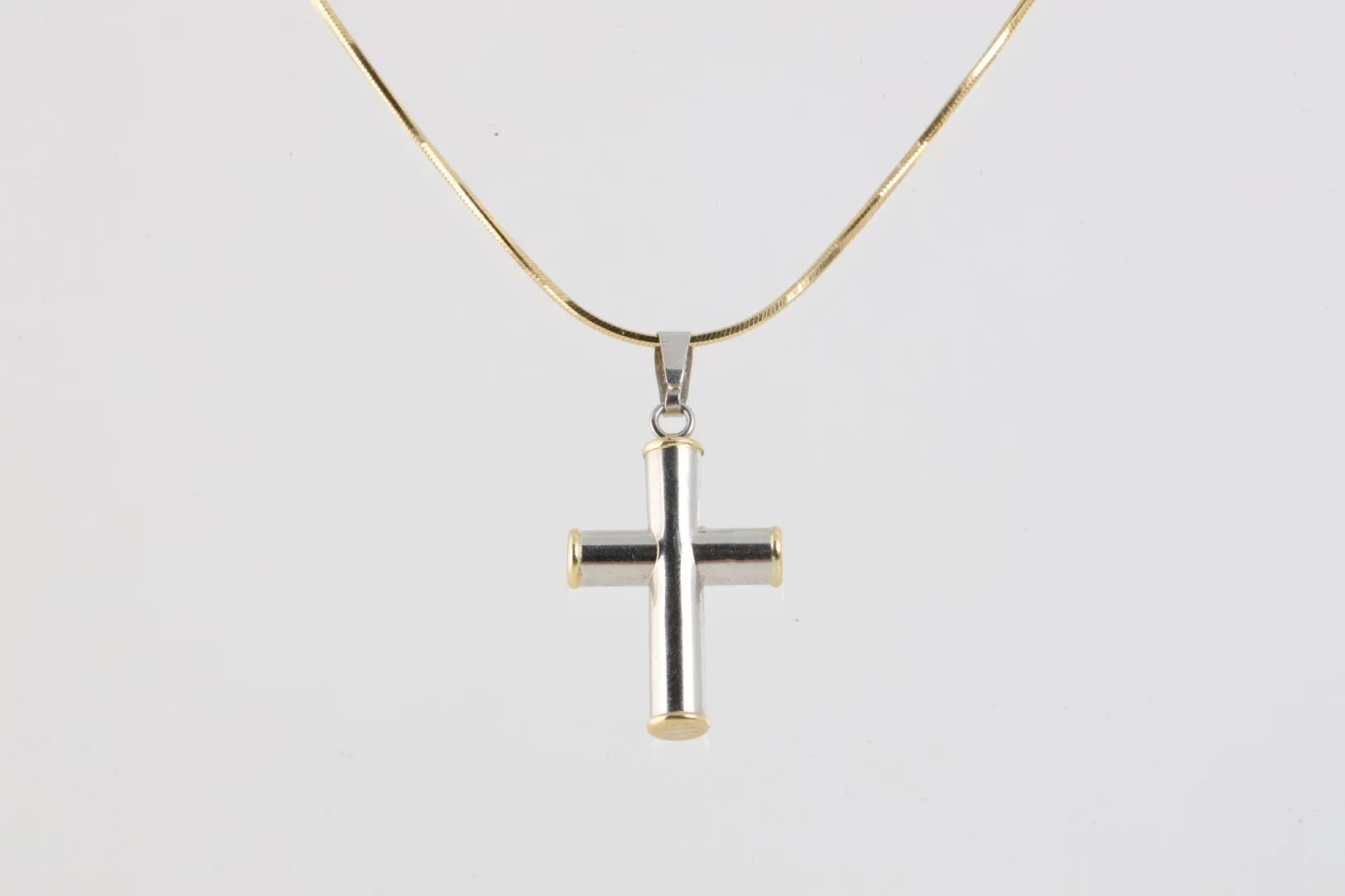 20'' 18k & 950 Platinum Snake Chain Cross Pendant Necklace (6.41g.)