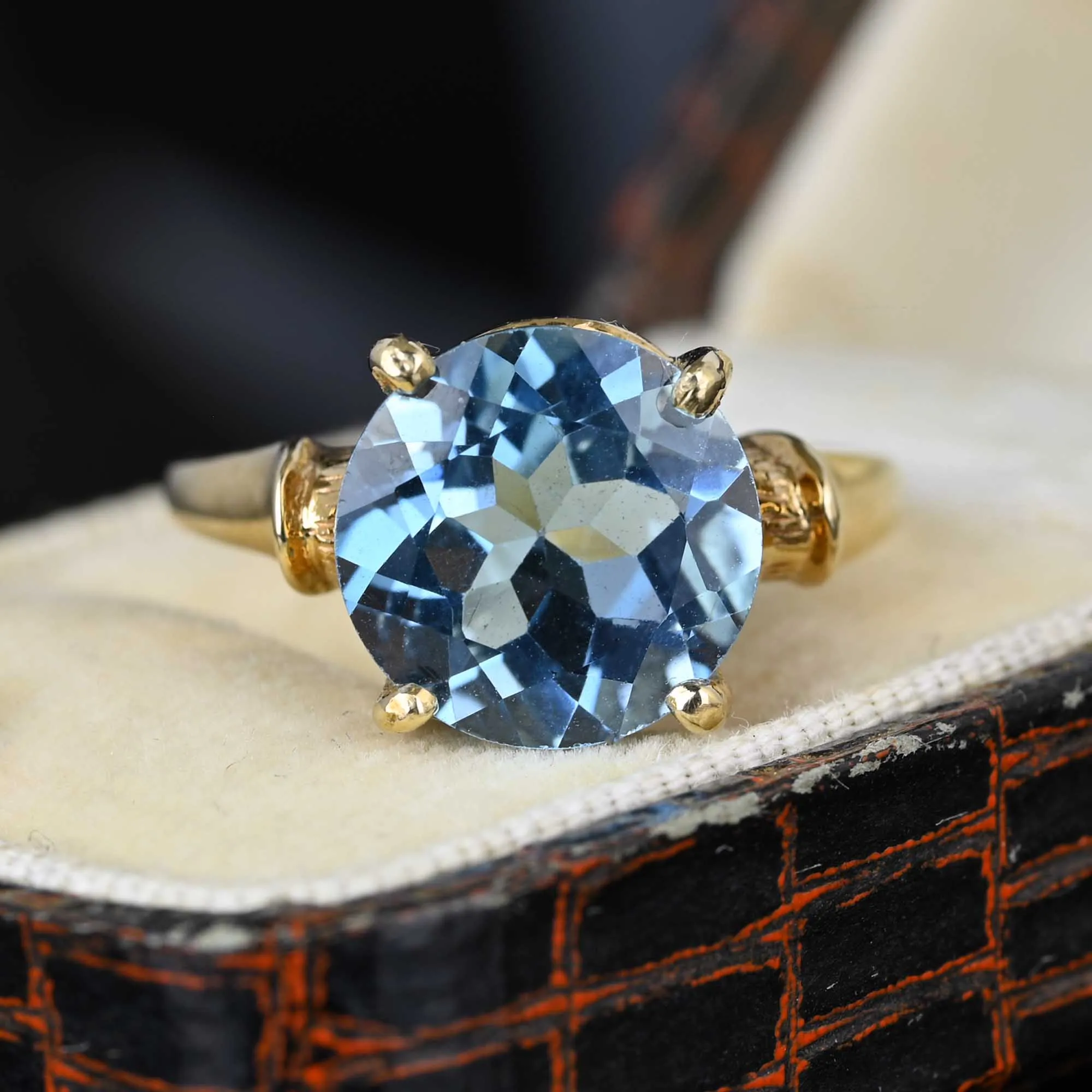 Fine Vintage 4.5 Carat Swiss Blue Topaz Ring in Gold