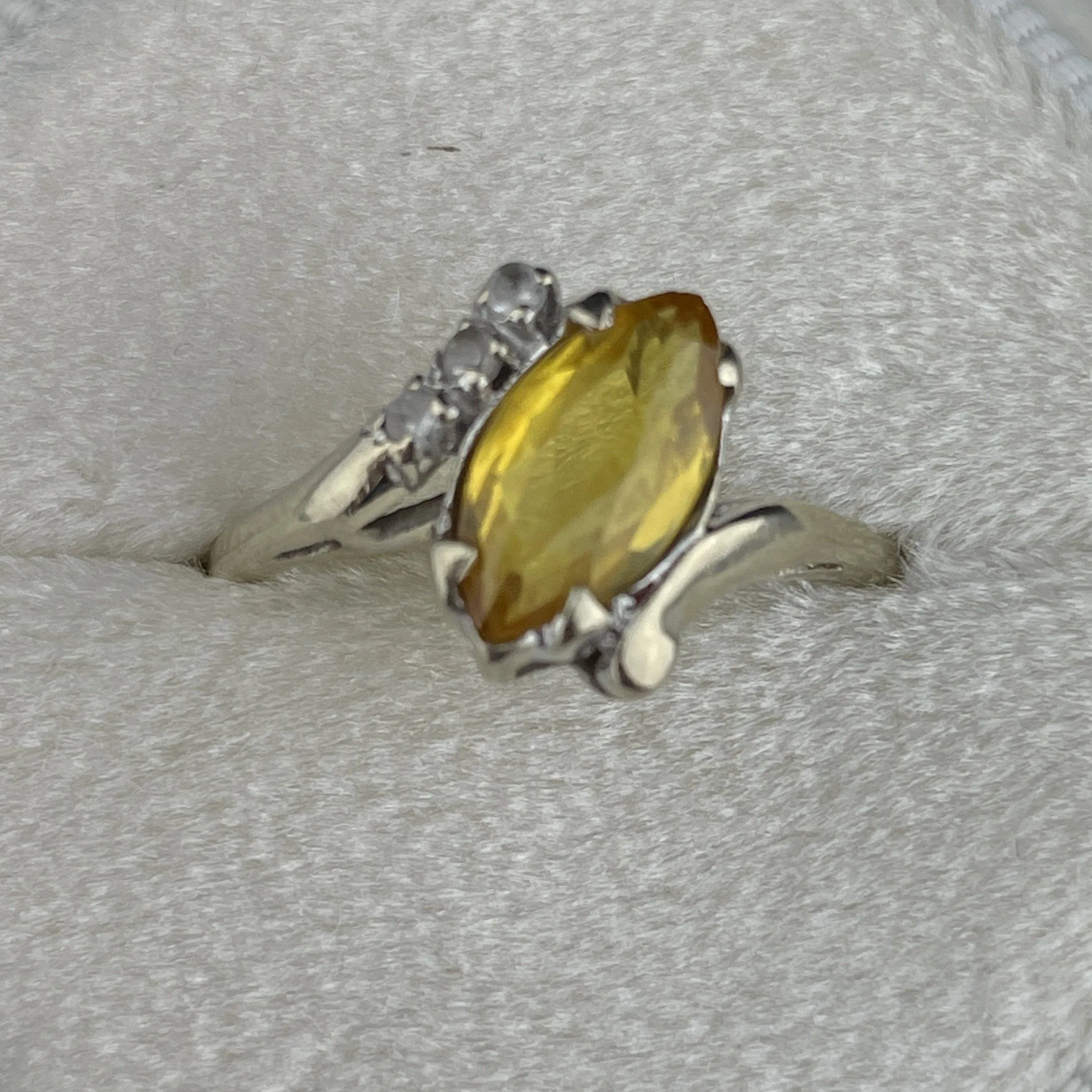 Vintage 10K Gold Marquise Cut Yellow Topaz Ring, Sz 6 1/4