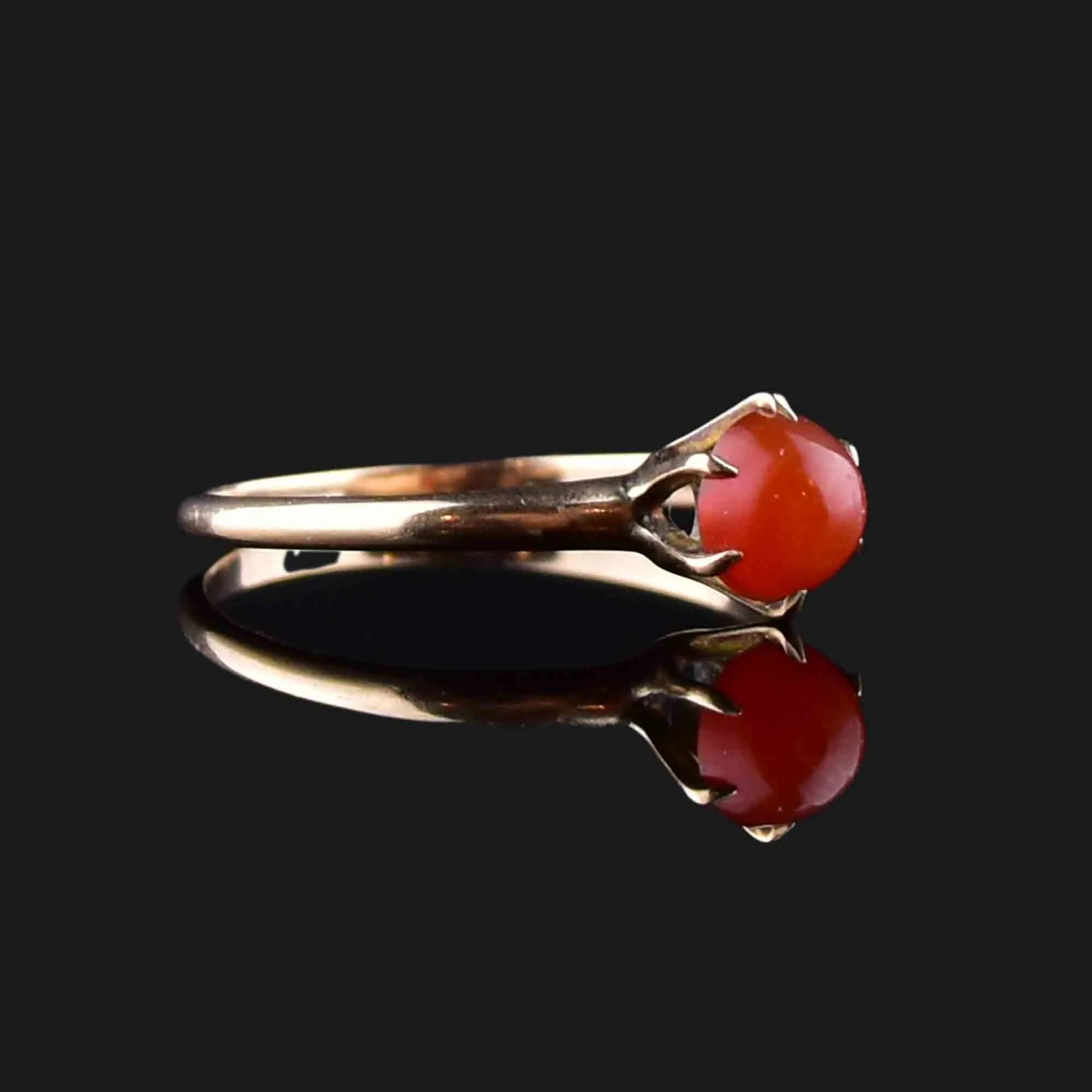 Vintage 14K Gold Carnelian Cabochon Solitaire Ring