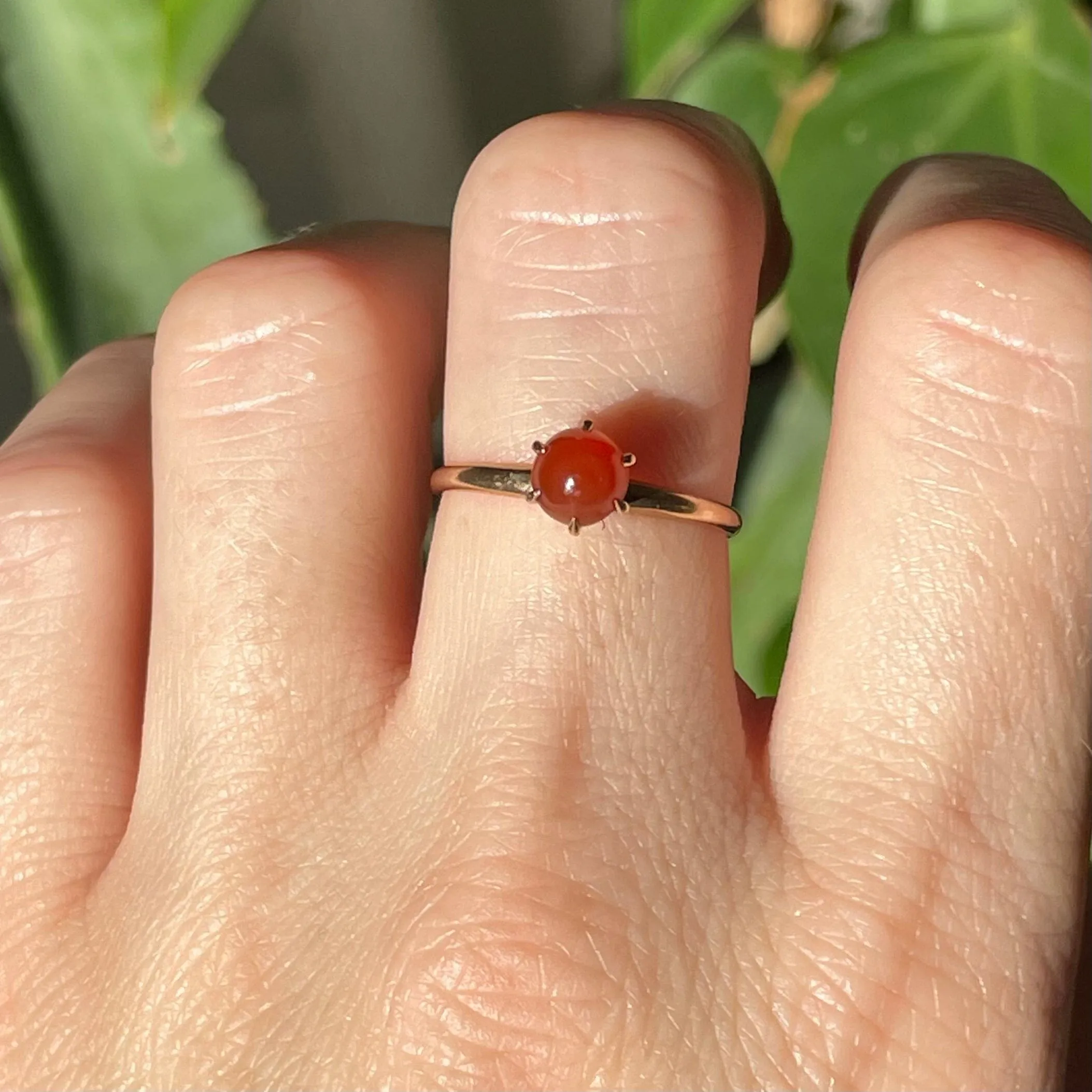 Vintage 14K Gold Carnelian Cabochon Solitaire Ring