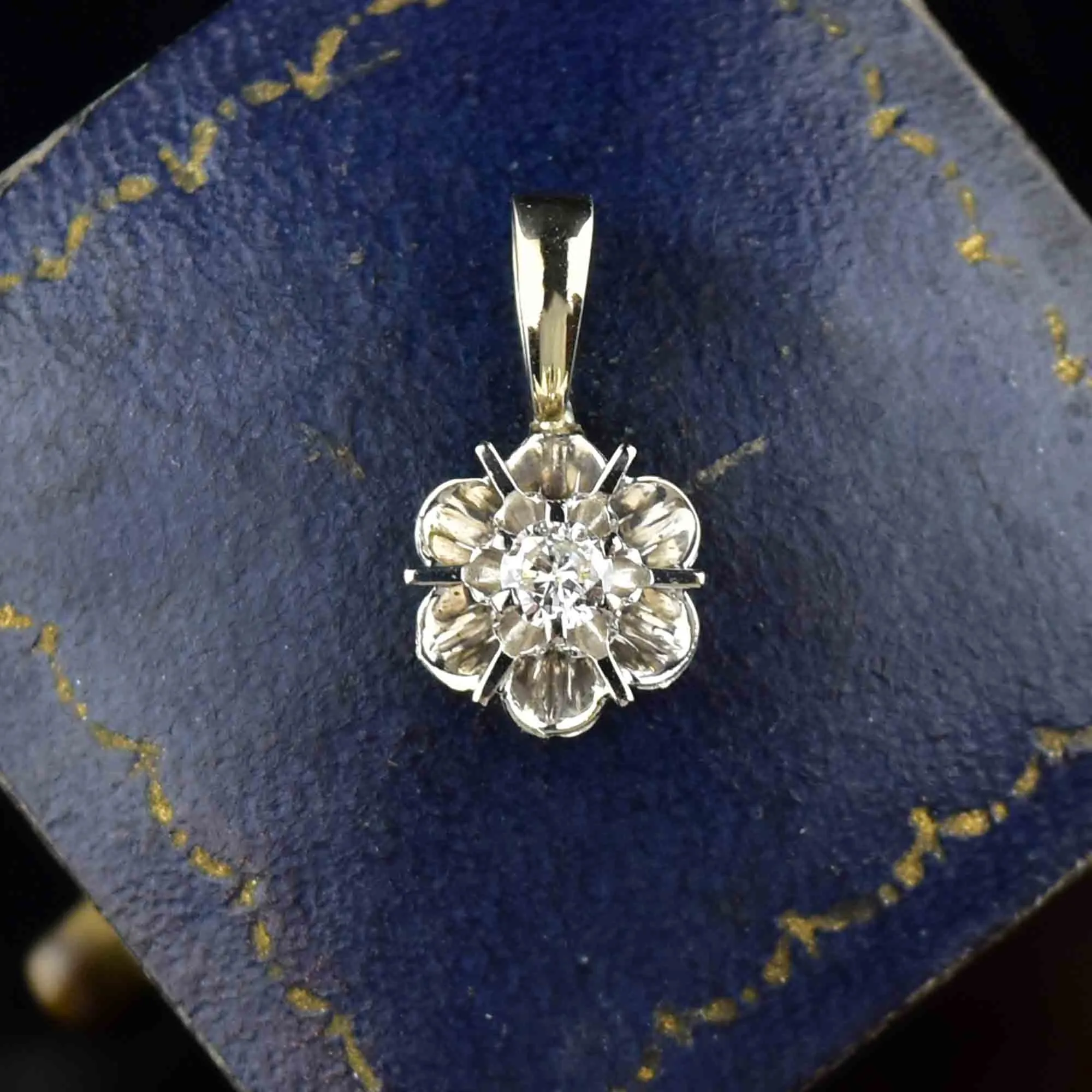 Vintage 14K White Gold Diamond Buttercup Pendant